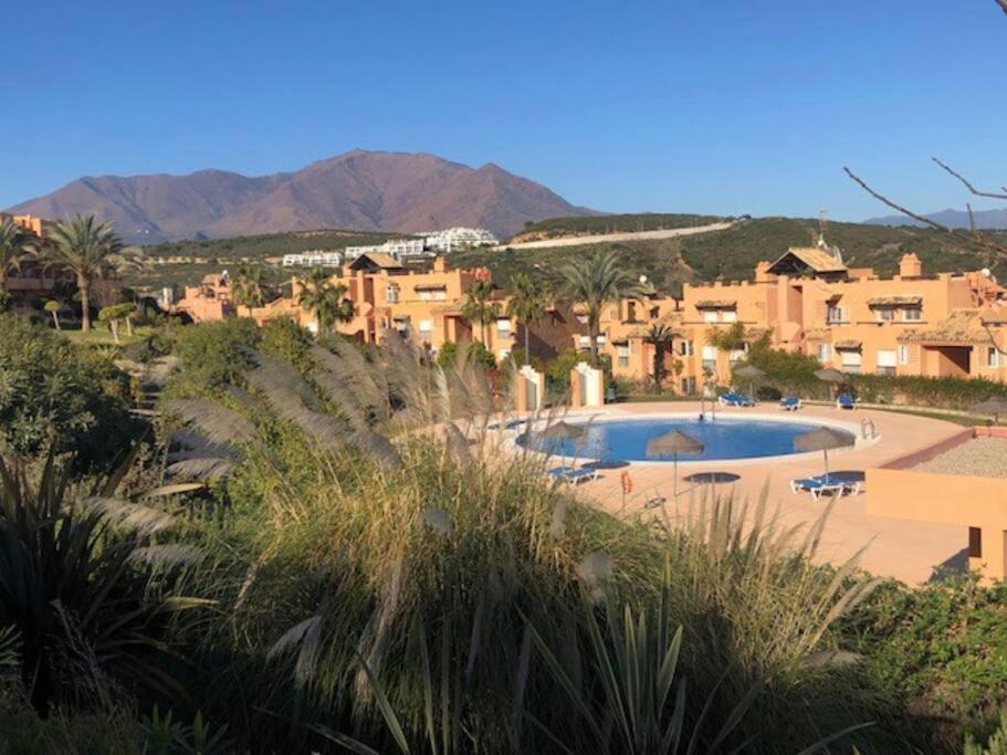 Schoenes Penthouse Mit Meerblick Pura Vida Bahia de Casares Eksteriør billede
