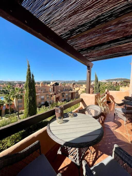 Schoenes Penthouse Mit Meerblick Pura Vida Bahia de Casares Eksteriør billede