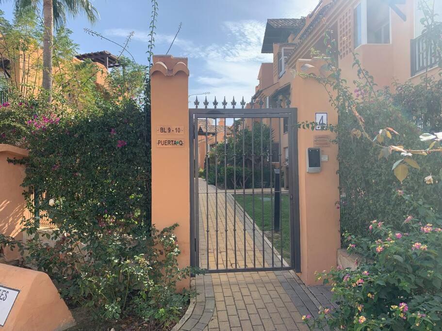 Schoenes Penthouse Mit Meerblick Pura Vida Bahia de Casares Eksteriør billede
